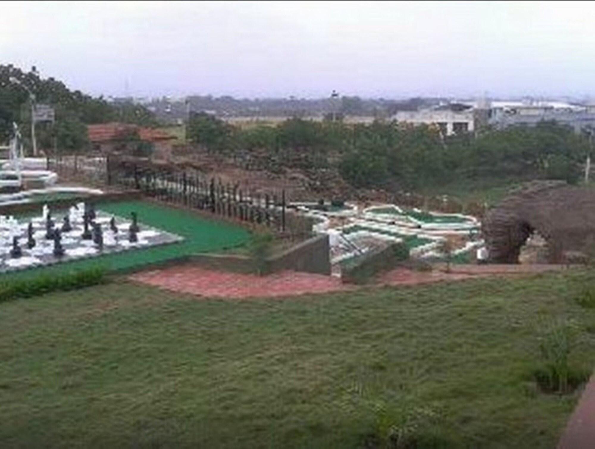 Regenta Resort Bhuj By Royal Orchid Hotels Limited Exterior foto